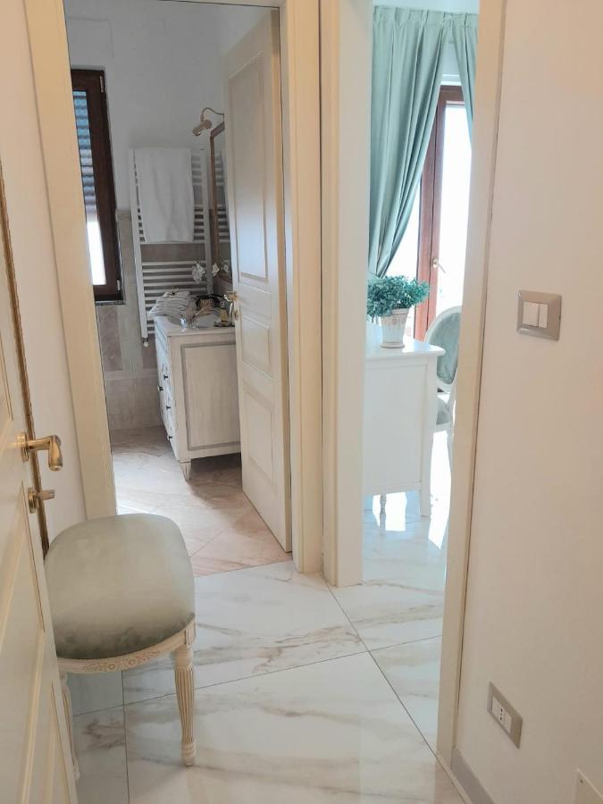 La Vigna Del Vento Bed & Breakfast Casola di Napoli Luaran gambar