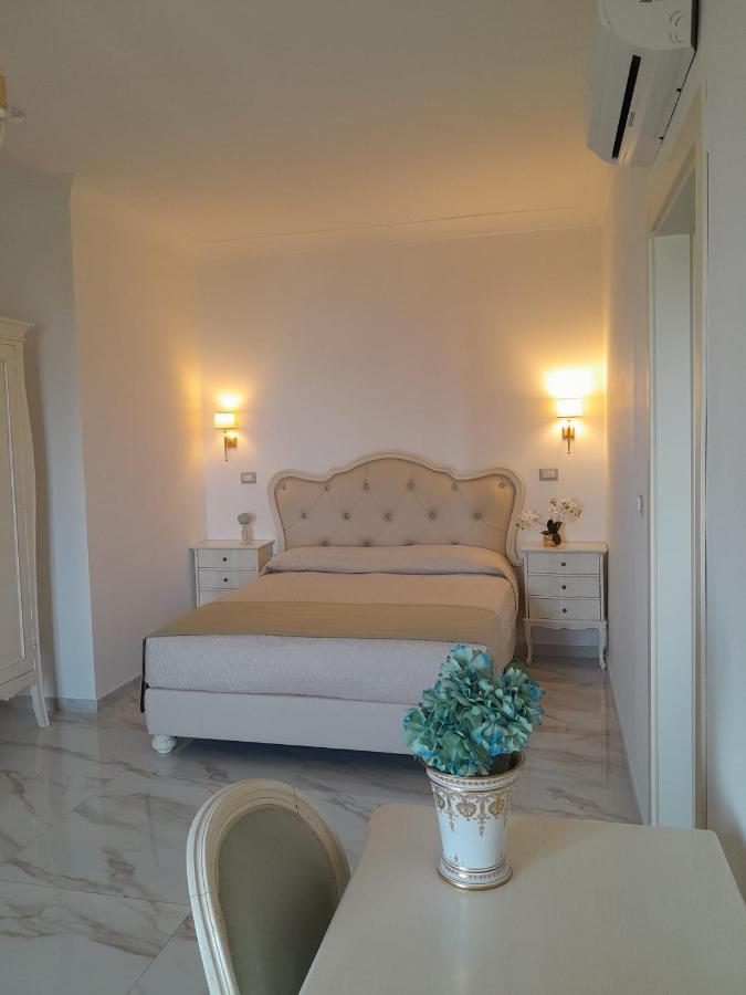 La Vigna Del Vento Bed & Breakfast Casola di Napoli Luaran gambar