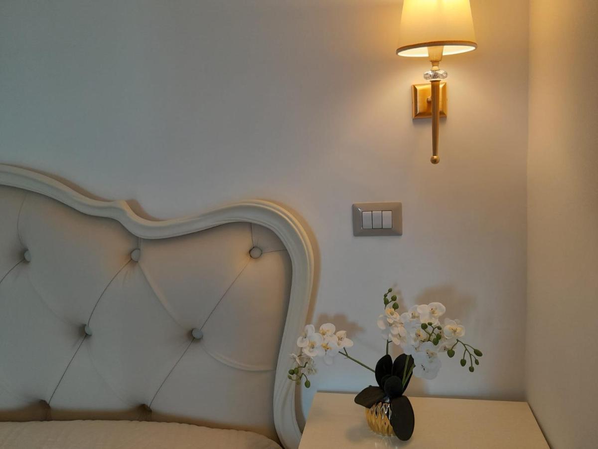 La Vigna Del Vento Bed & Breakfast Casola di Napoli Luaran gambar
