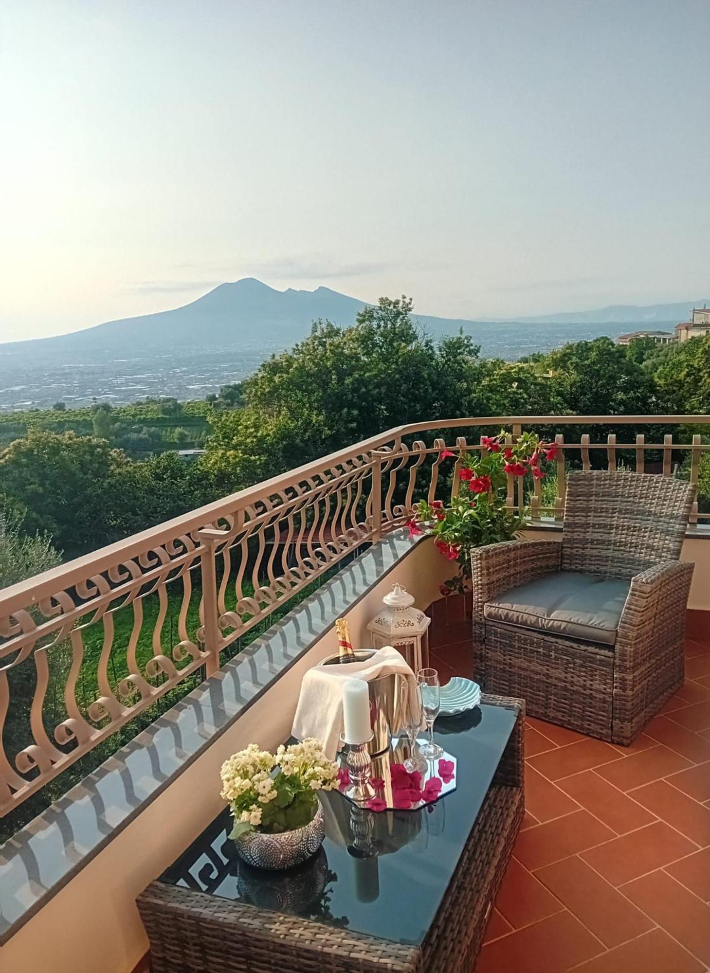 La Vigna Del Vento Bed & Breakfast Casola di Napoli Luaran gambar