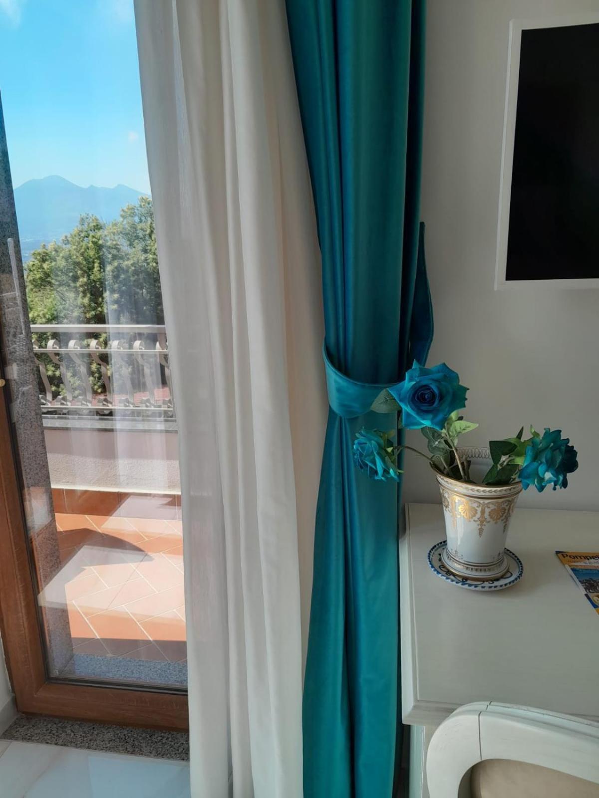 La Vigna Del Vento Bed & Breakfast Casola di Napoli Luaran gambar