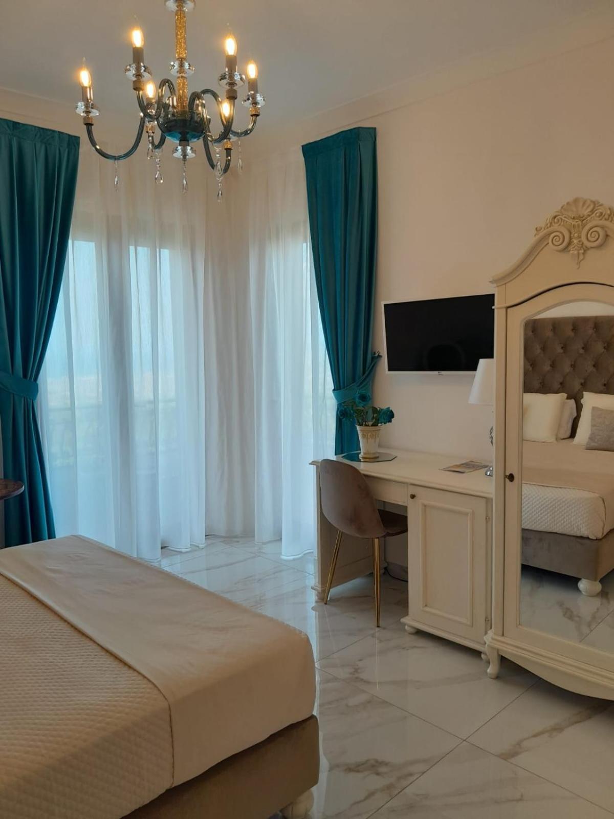 La Vigna Del Vento Bed & Breakfast Casola di Napoli Luaran gambar