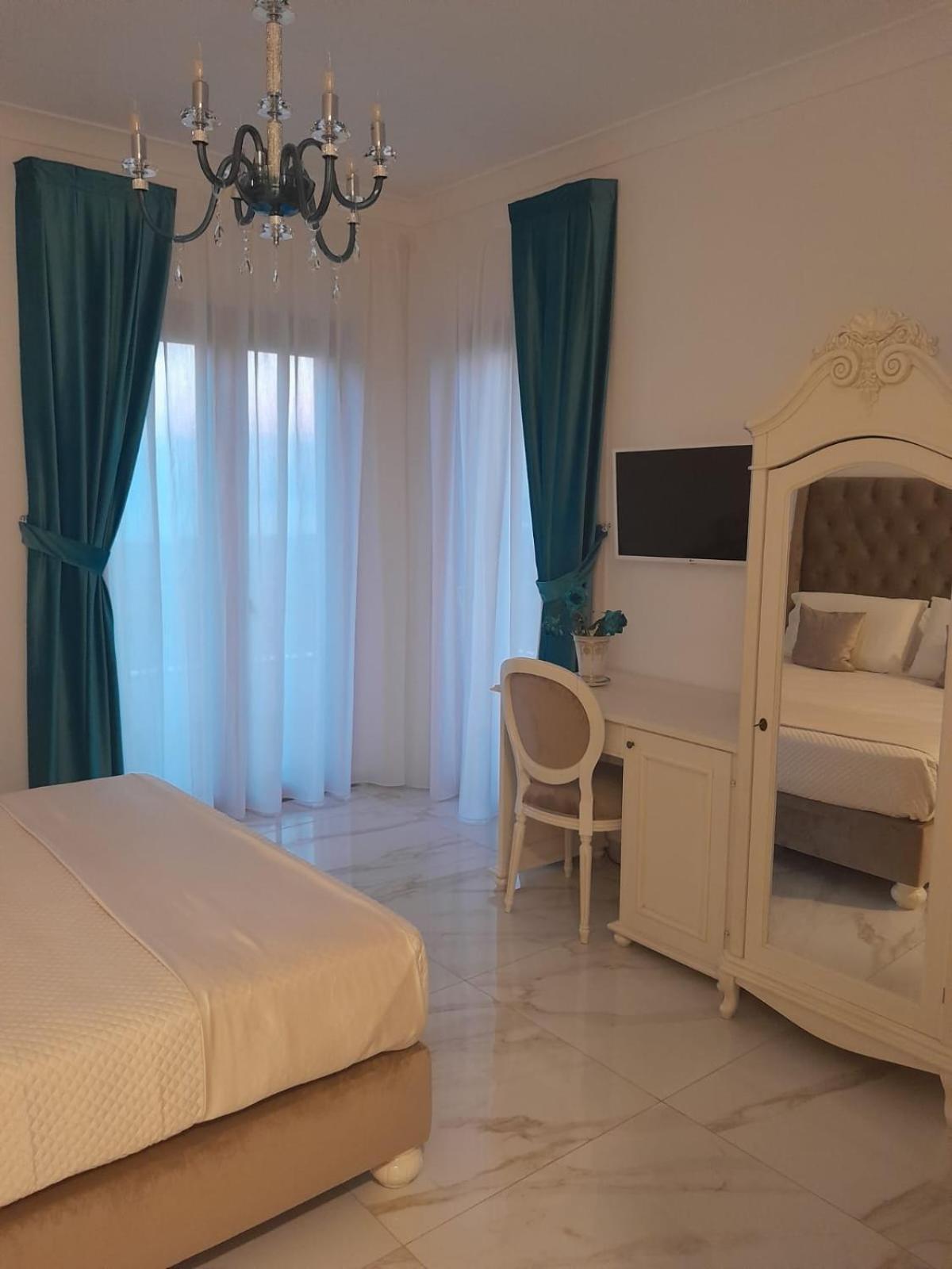 La Vigna Del Vento Bed & Breakfast Casola di Napoli Luaran gambar