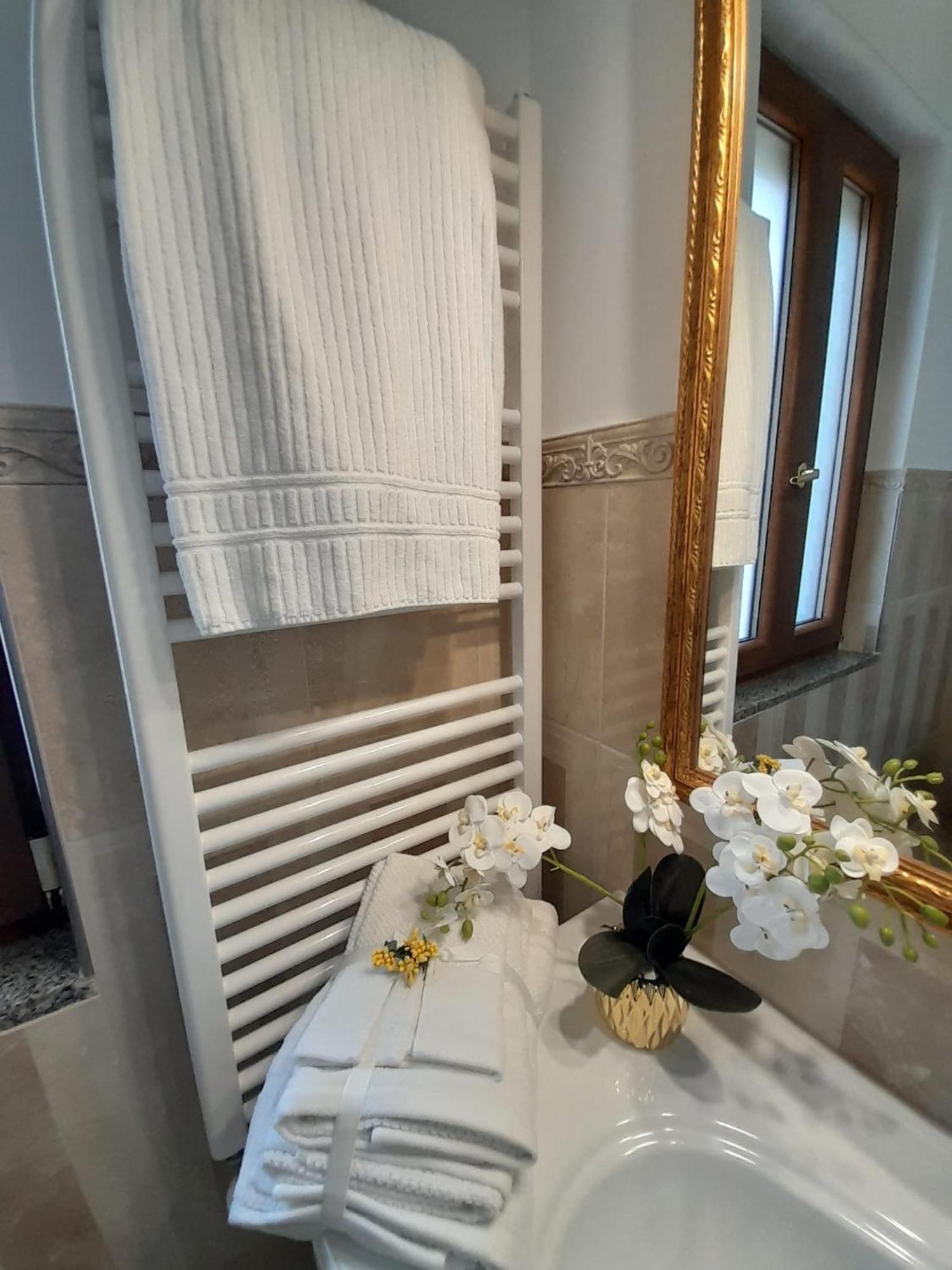 La Vigna Del Vento Bed & Breakfast Casola di Napoli Luaran gambar