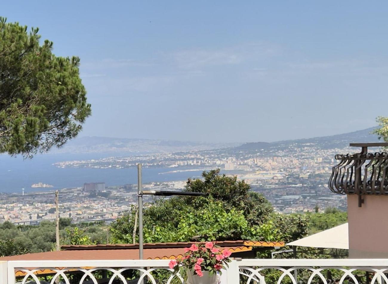 La Vigna Del Vento Bed & Breakfast Casola di Napoli Luaran gambar
