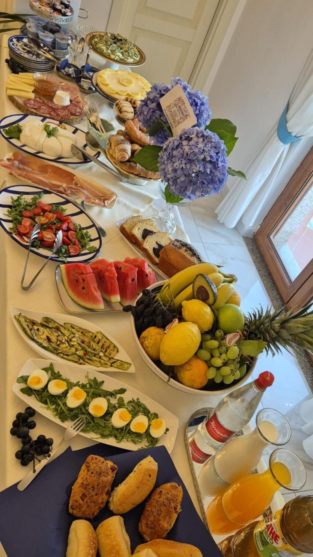 La Vigna Del Vento Bed & Breakfast Casola di Napoli Luaran gambar